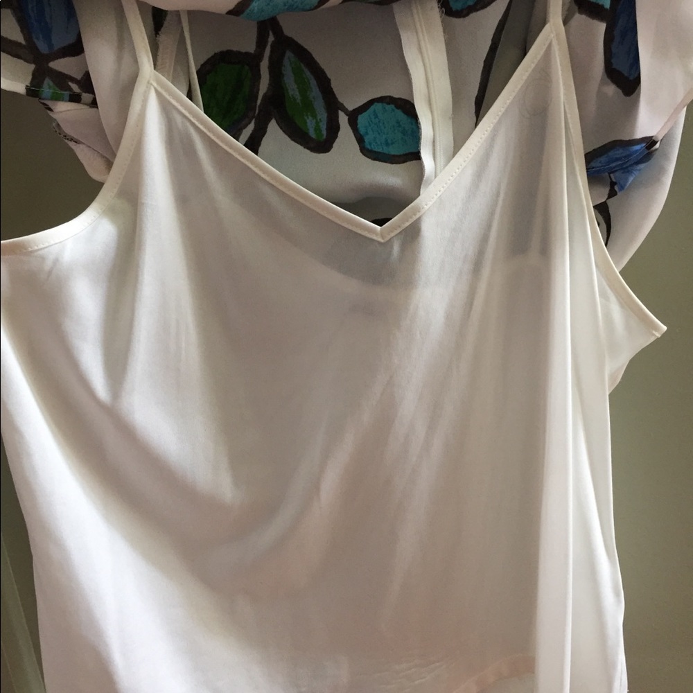 10 / $10 Liz Claiborne  2 piece blouse, also sold in a bundle - Picture 4 of 10